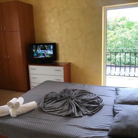 Dormi Oradea Apartment Luaran gambar