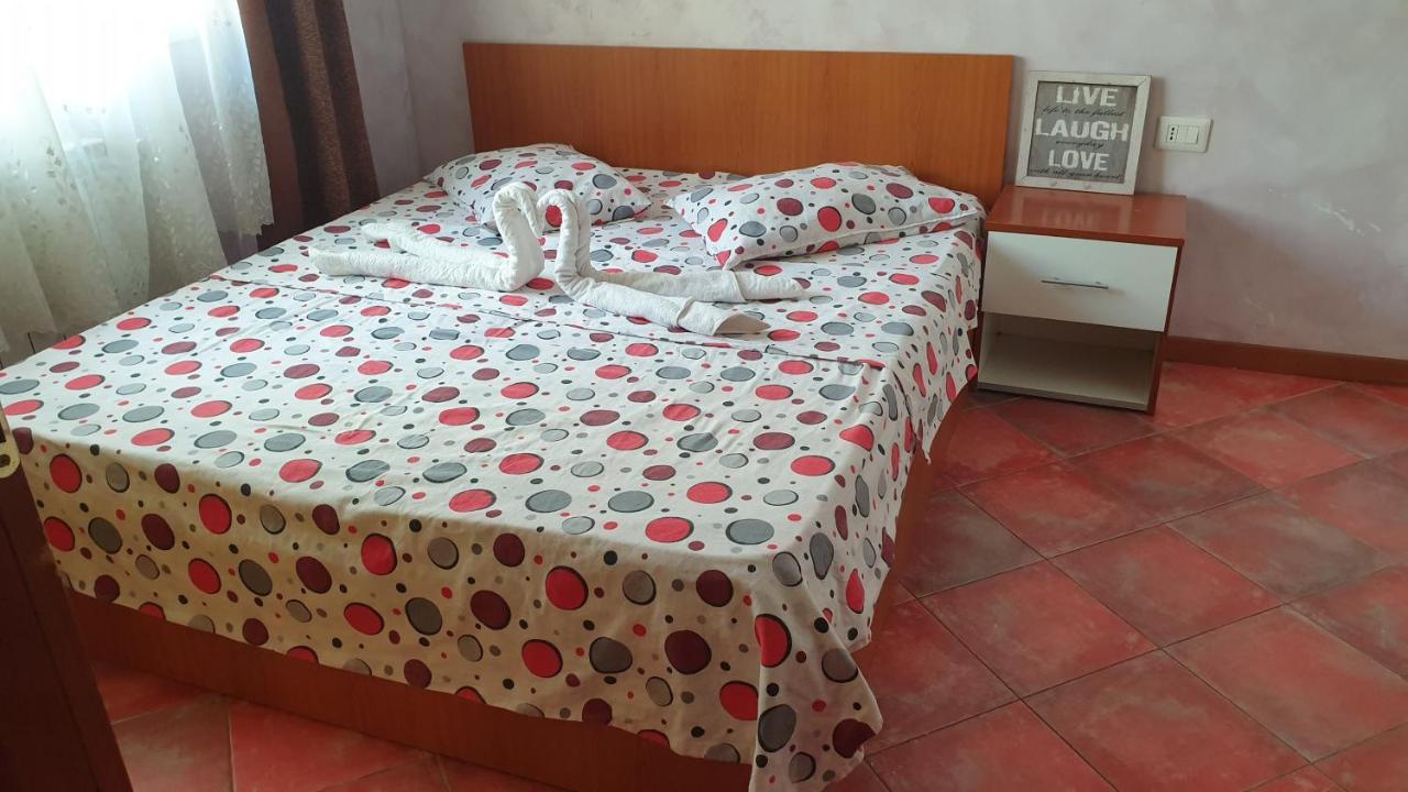 Dormi Oradea Apartment Luaran gambar