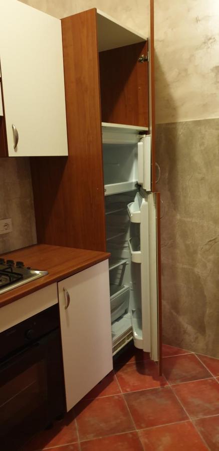 Dormi Oradea Apartment Bilik gambar
