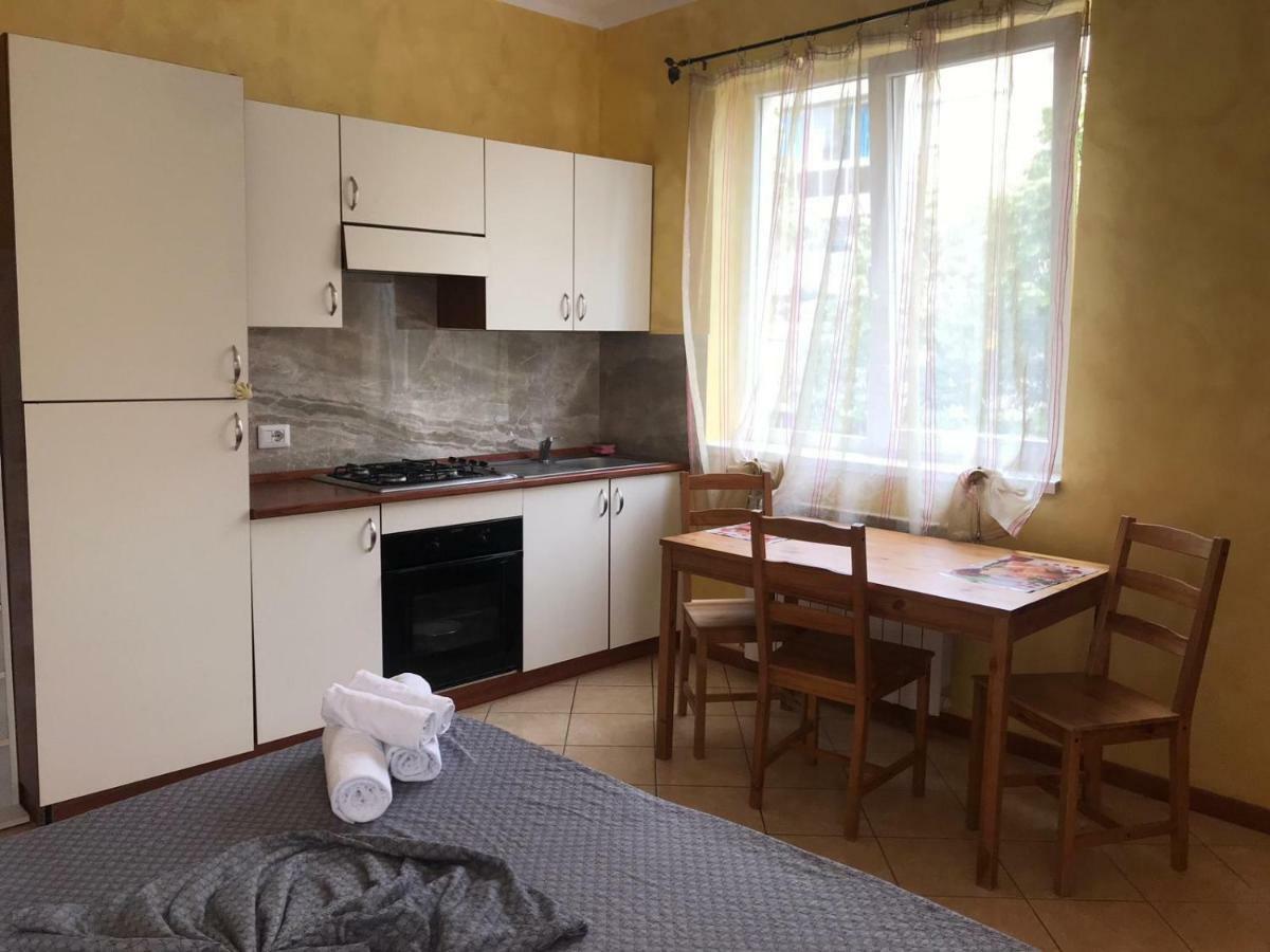 Dormi Oradea Apartment Luaran gambar